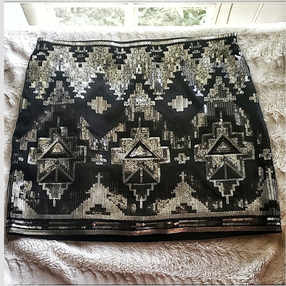 Express Gold- Silver- Bronze Sequin mini skirt euc - Picture 4 of 4